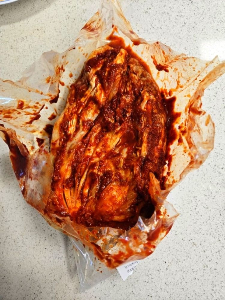 핵폭탄 실비 매운 김치 갓담근 포기 배추 1kg